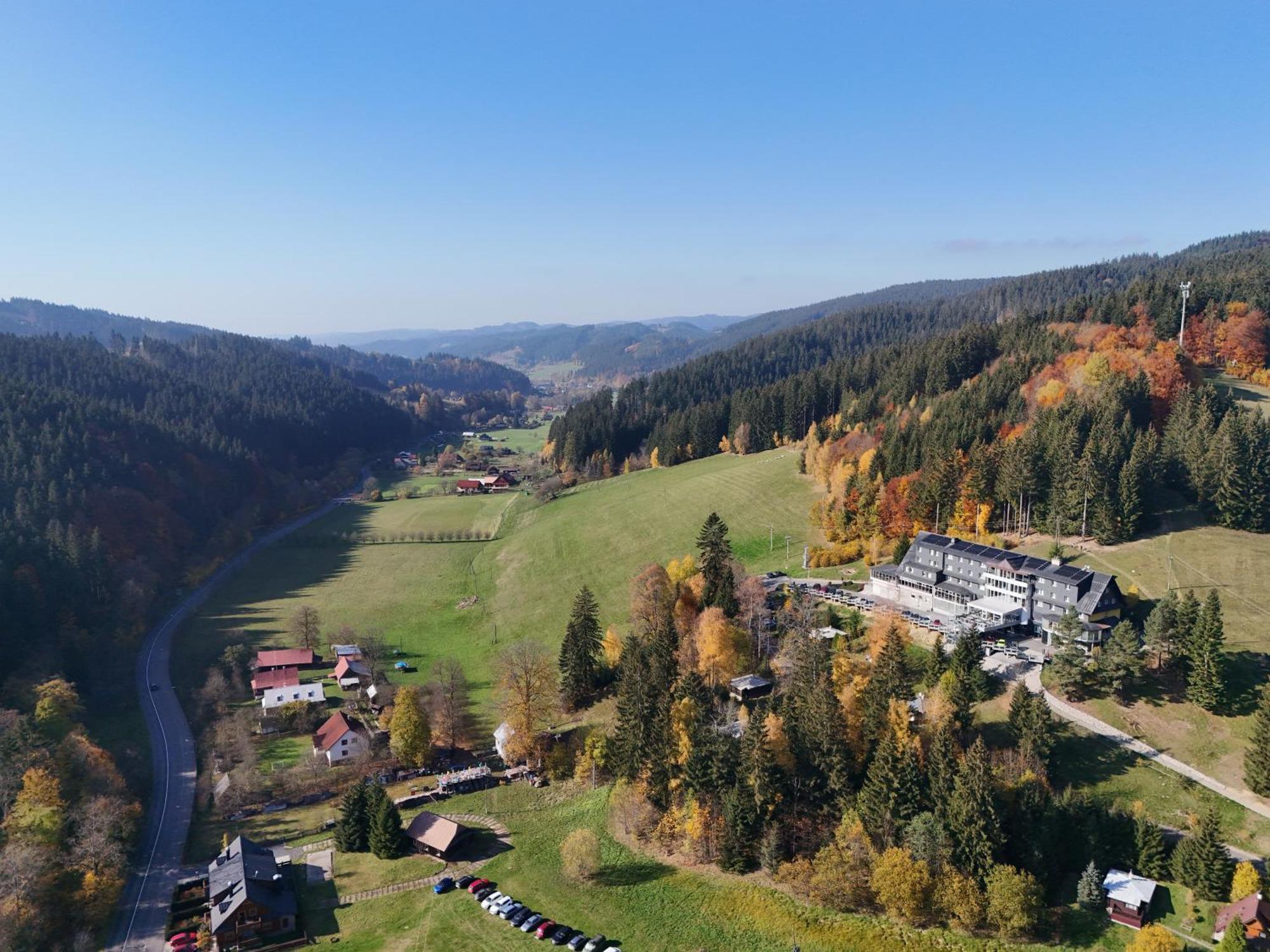 Spa Hotel Lanterna Velke Karlovice Luaran gambar