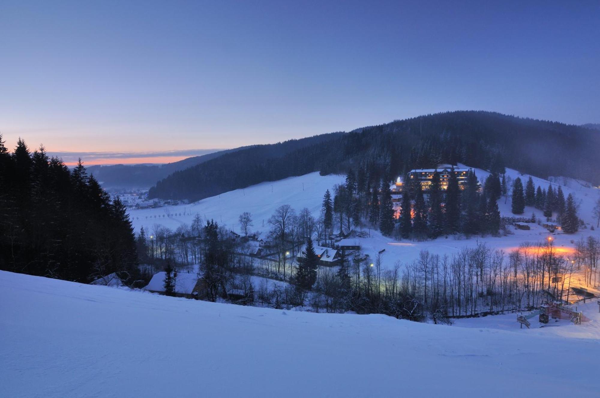 Spa Hotel Lanterna Velke Karlovice Luaran gambar
